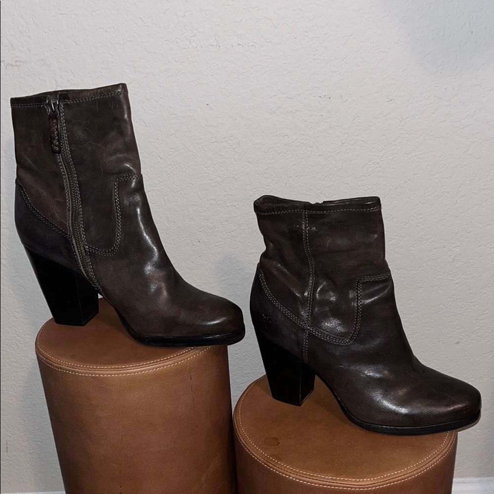 Frye! Charcoal Leather Heeled Boots